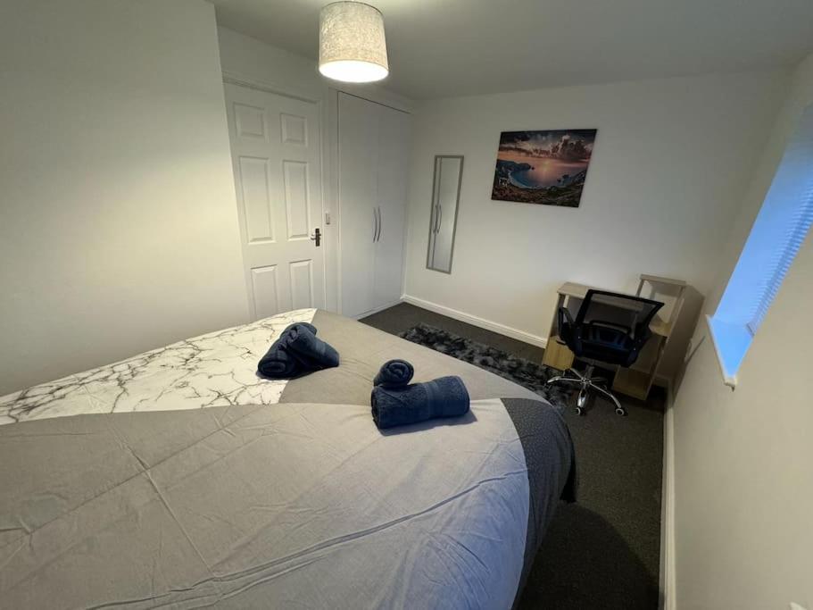 הוילה וולינגבורו Modern Townhouse - 3 Bed 2.5 Bath 2 Private Gated Parking מראה חיצוני תמונה